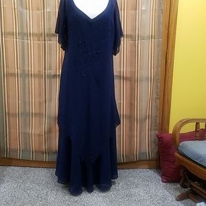 🥂Gorgeous Navy Blue Beaded Eveningwear🍾🍾